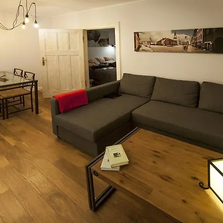 Very Berry - K Jadwigi 58 - Old Apartment, Self Check In 24h! Daire *