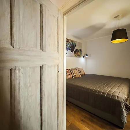 Daire Very Berry - K Jadwigi 58 - Old Apartment, Self Check In 24h!