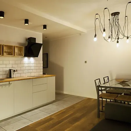 Apartament Very Berry - K Jadwigi 58 - Old Apartment, Self Check In 24h! Poznań